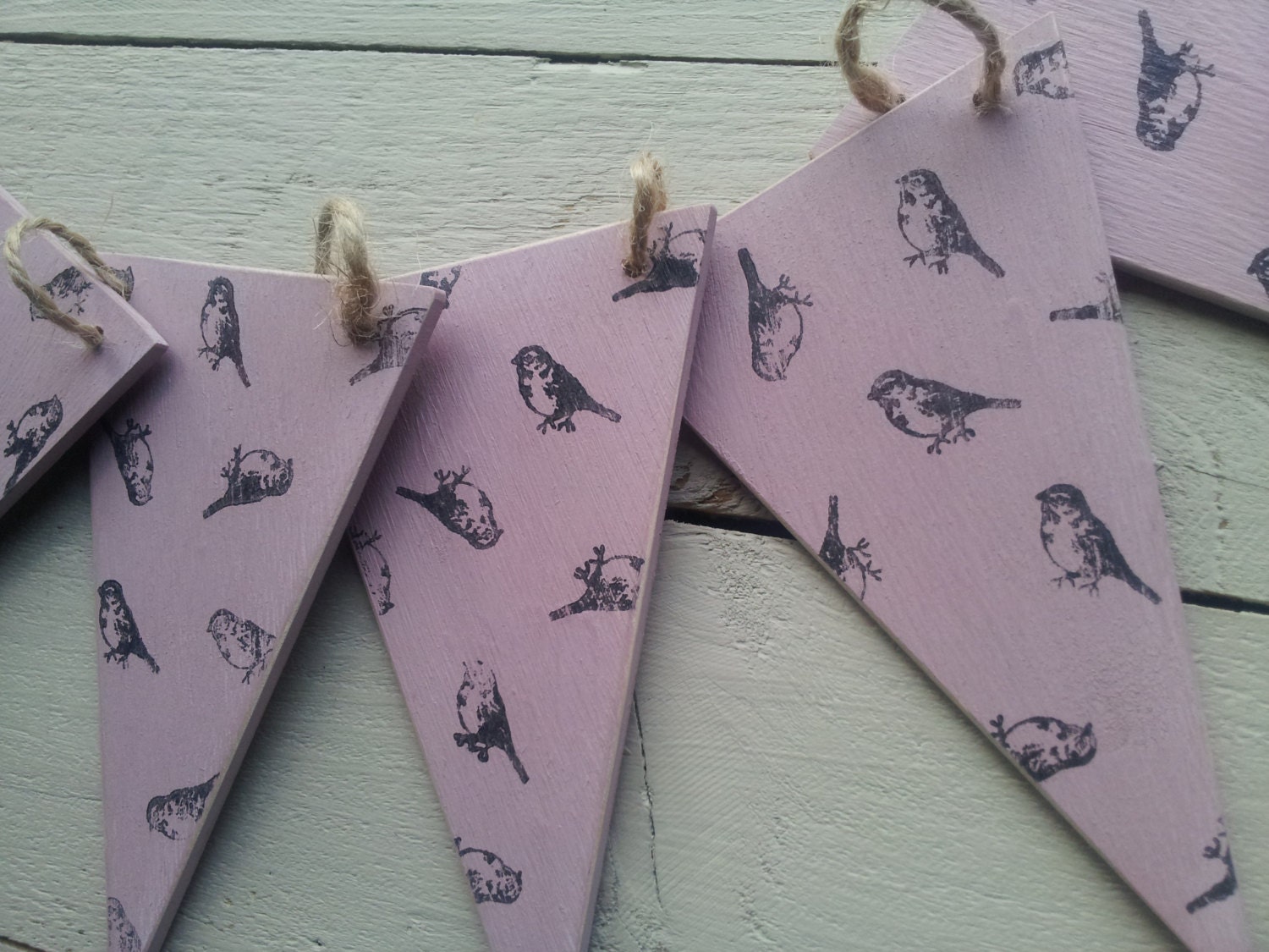 Bird bunting. 'Finch'