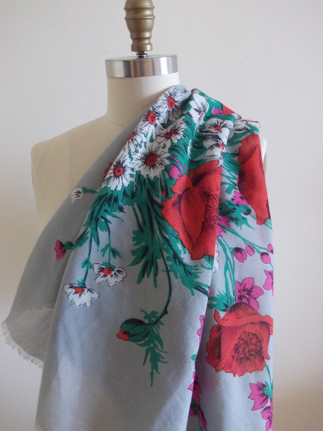 Crimson & Clover Floral Scarf /// 70's Vintage