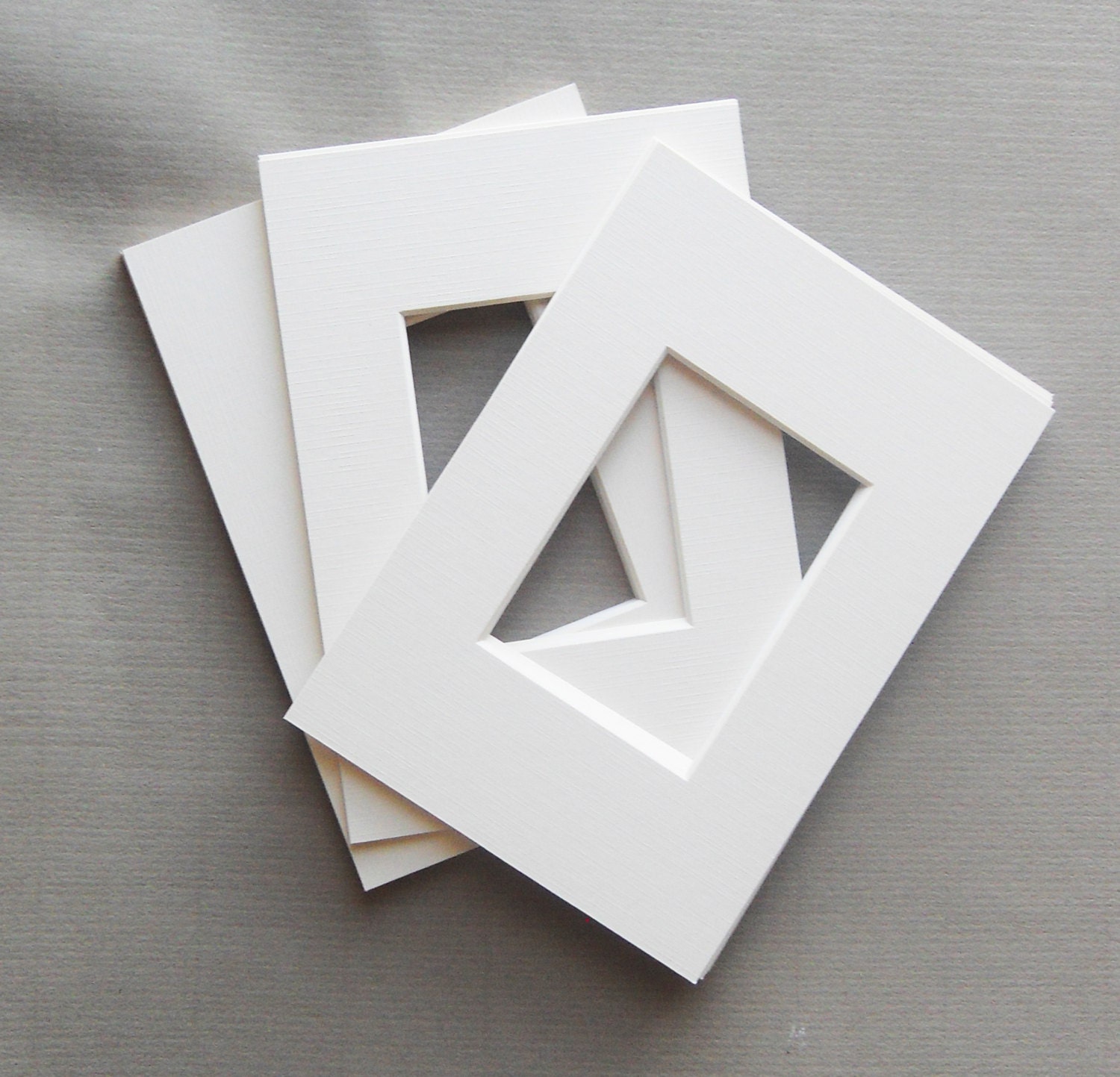 MAT upgrade for ACEO prints 2.5x3.5 inch opening and 5x7 Inch outer dimensions. Cream with cream core.