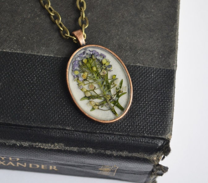 Pressed Flower Resin Jewelry, Real Flower in Resin Necklace, Purple Wild Flower Oval Pendant, Canadian Jewelry