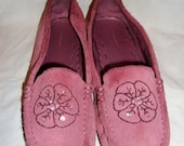 Vintage Ladies Purple Leather Moccasin Flats by Predictions Size 8 Only 6 USD