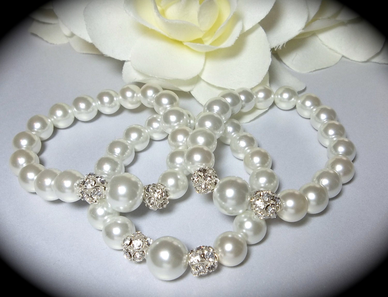 Pearl bracelet - White pearls - Crystal Rhinestones -  fireballs - Bridal jewelry - Bridesmaids - Gift -