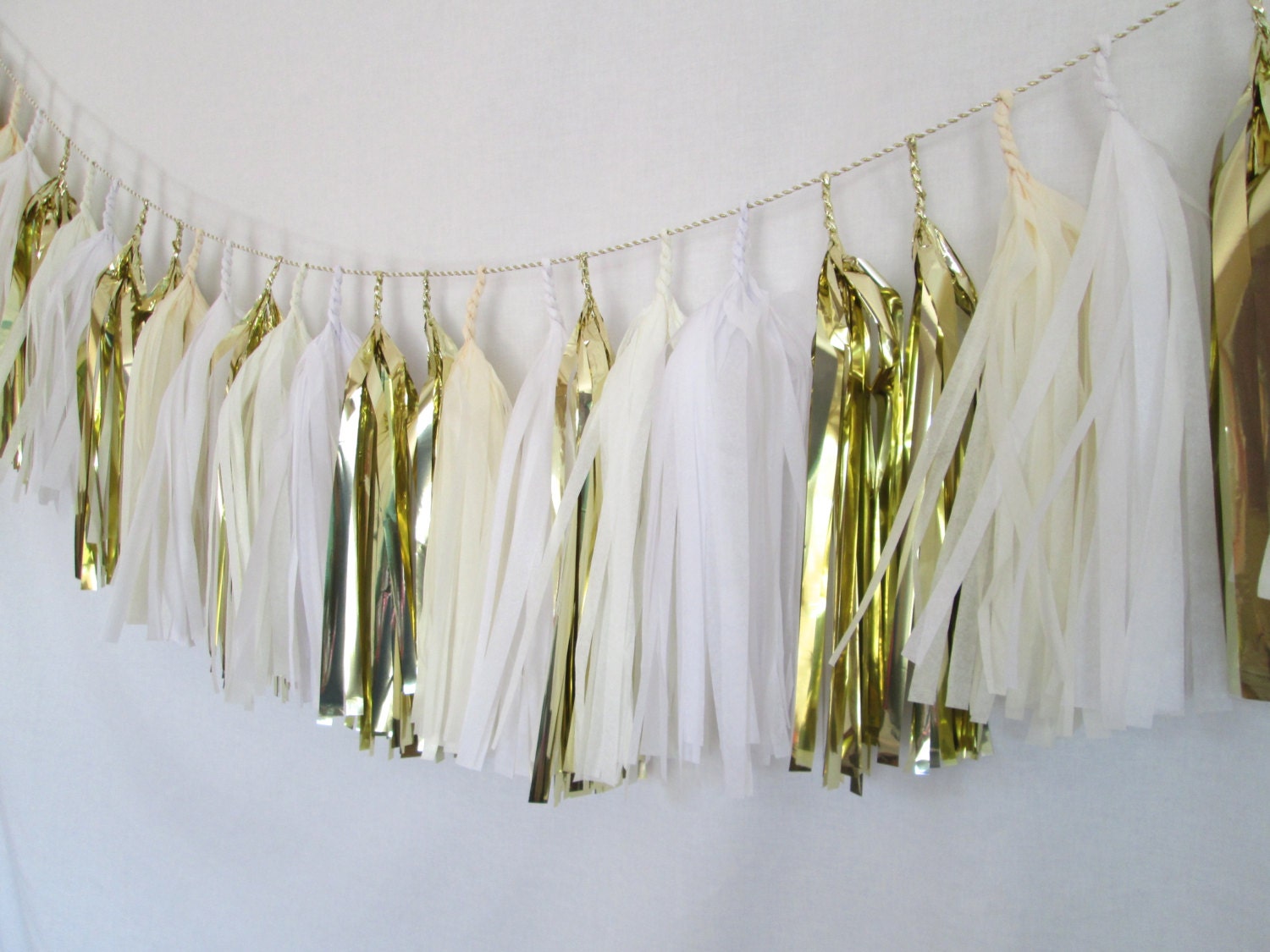 Gilded Love Tassel Garland (Gold White Ivory)