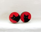 Black cat red wooden ear studs