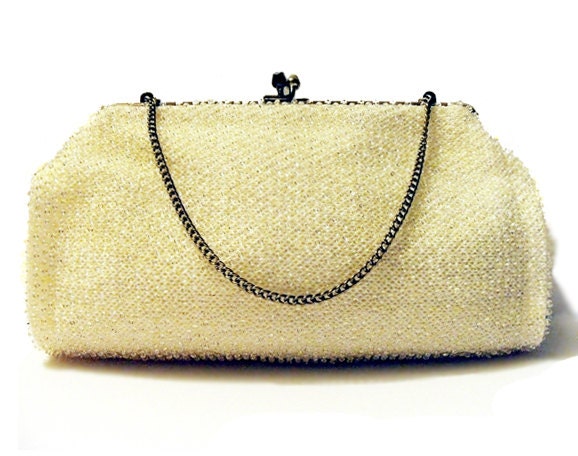 Vintage Lumured Corde Bead Cream Purse Handbag