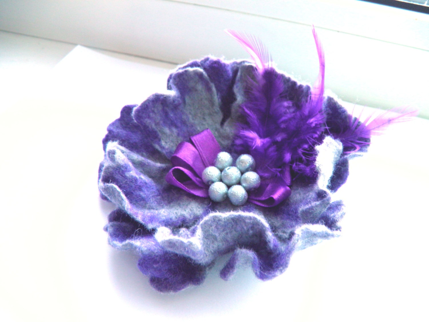 Lilac gray felted brooch/  Wool Felt Jewelry/ gift idea for her /Wedding