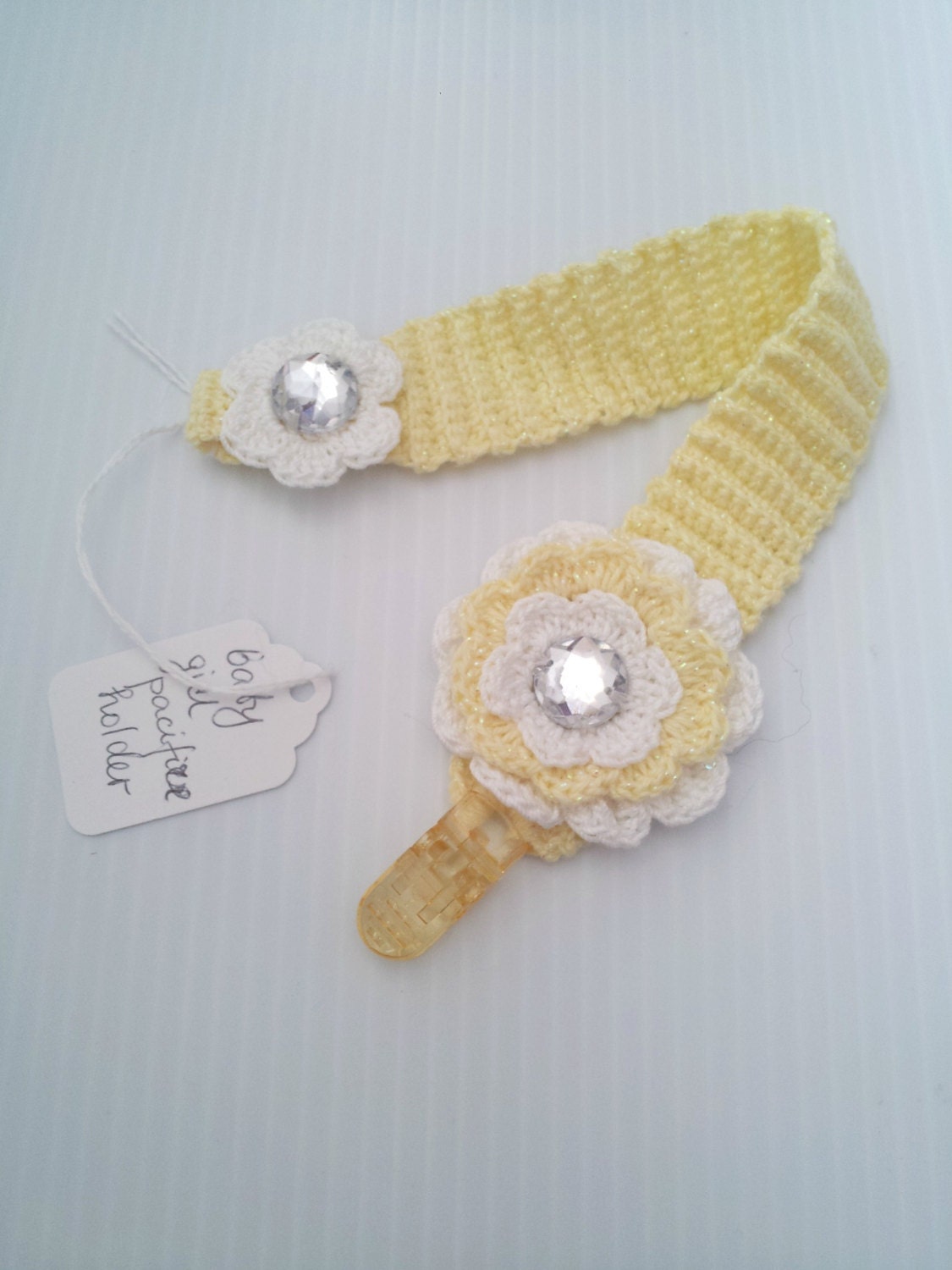 ready to ship, yellow pacifier clip holder, daisy flower baby pacifier holder, baby shower gift, girl pacifier holder