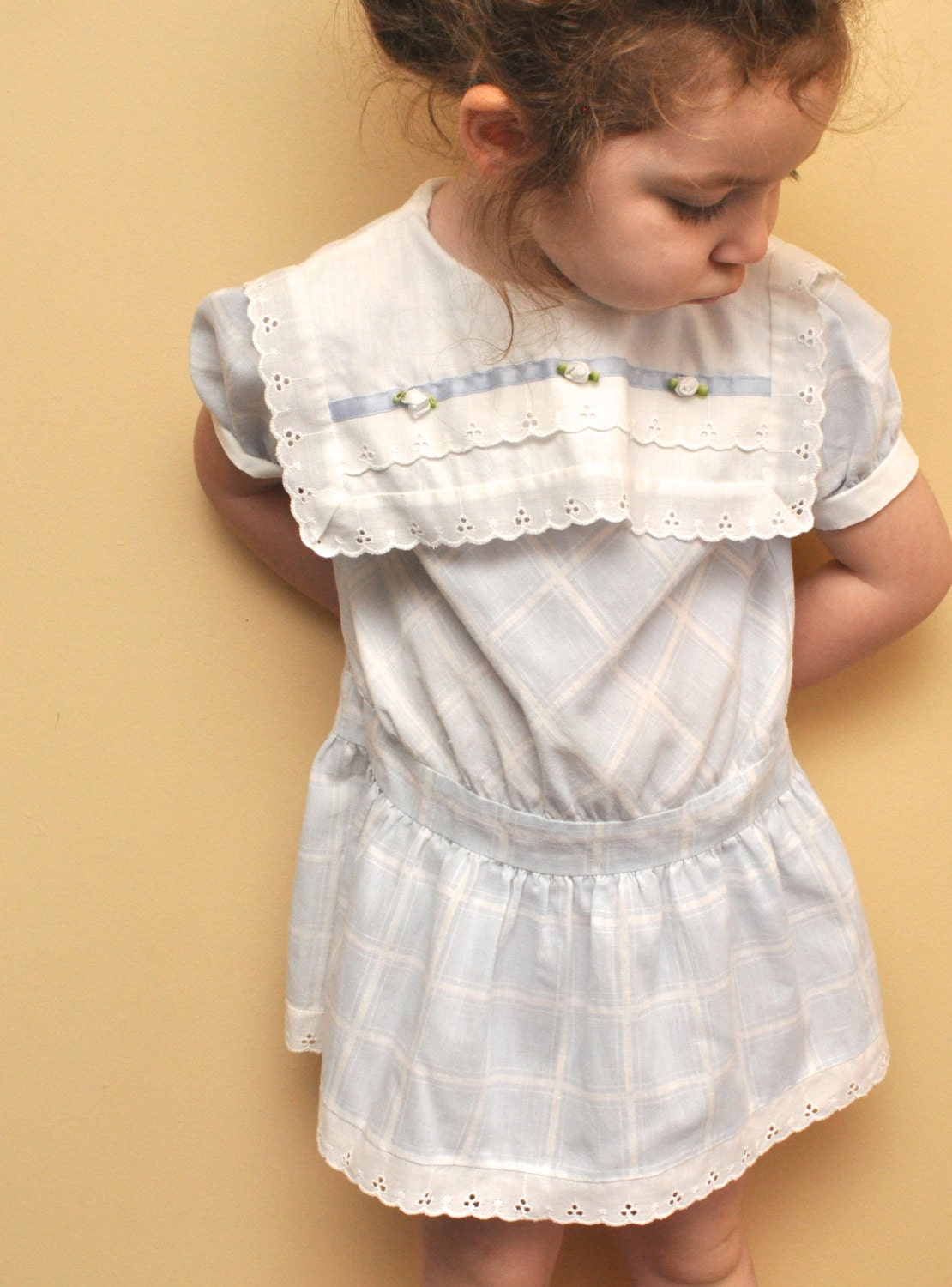 4T vtg light blue and white plaid drop waist, bib collar dress, rosettes and eyelet trim