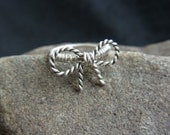 Twist Cutie bow Sterling Silver Cartilage hoop