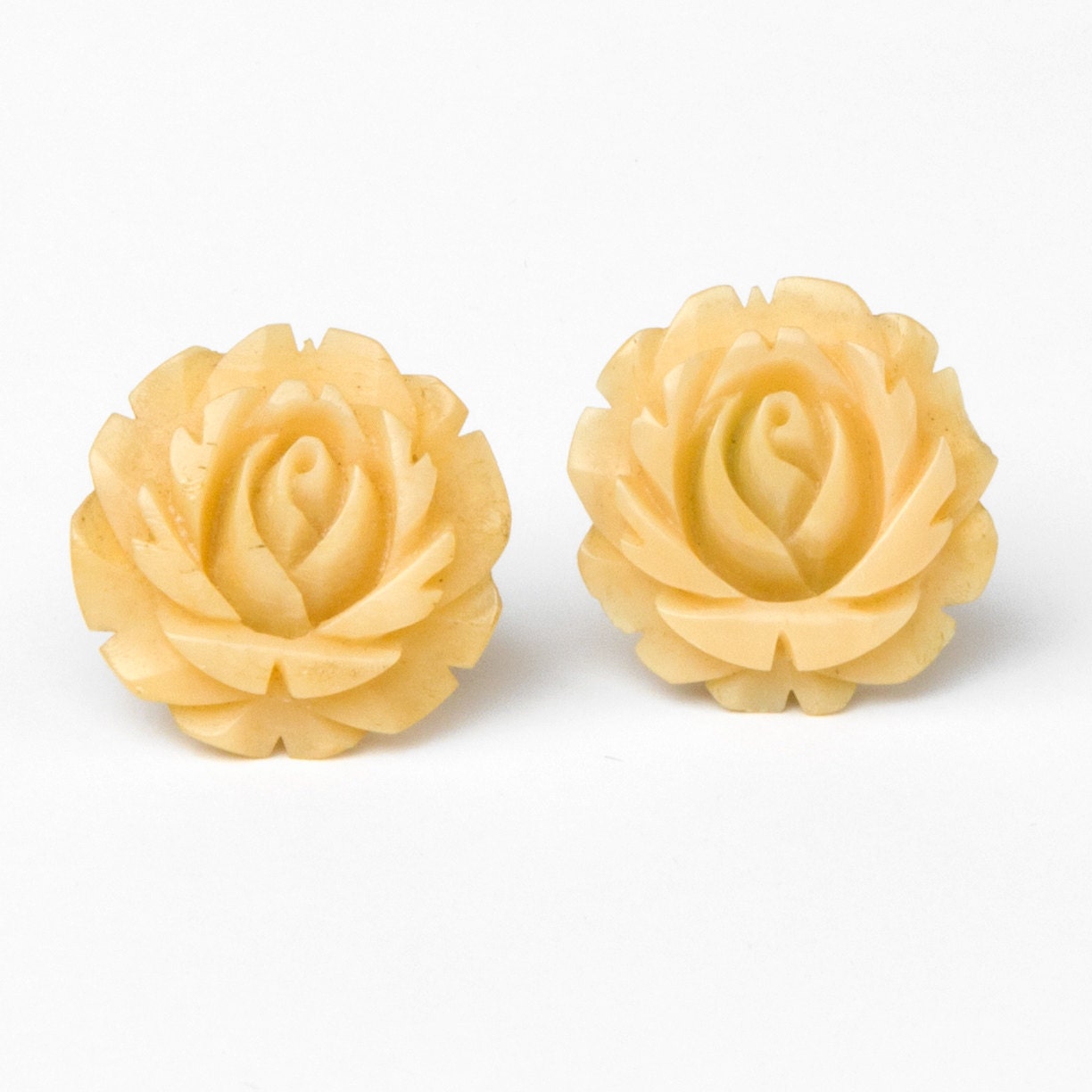 40s Vintage Rose Clip On Earrings Bone Cream Flowers