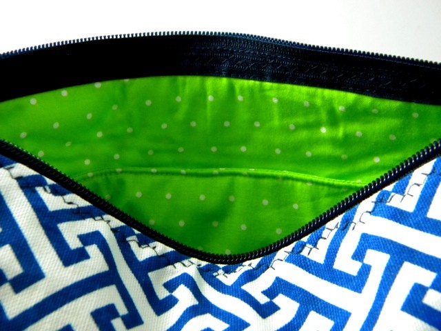 SALE/LAST ONE - Linked Statement Clutch