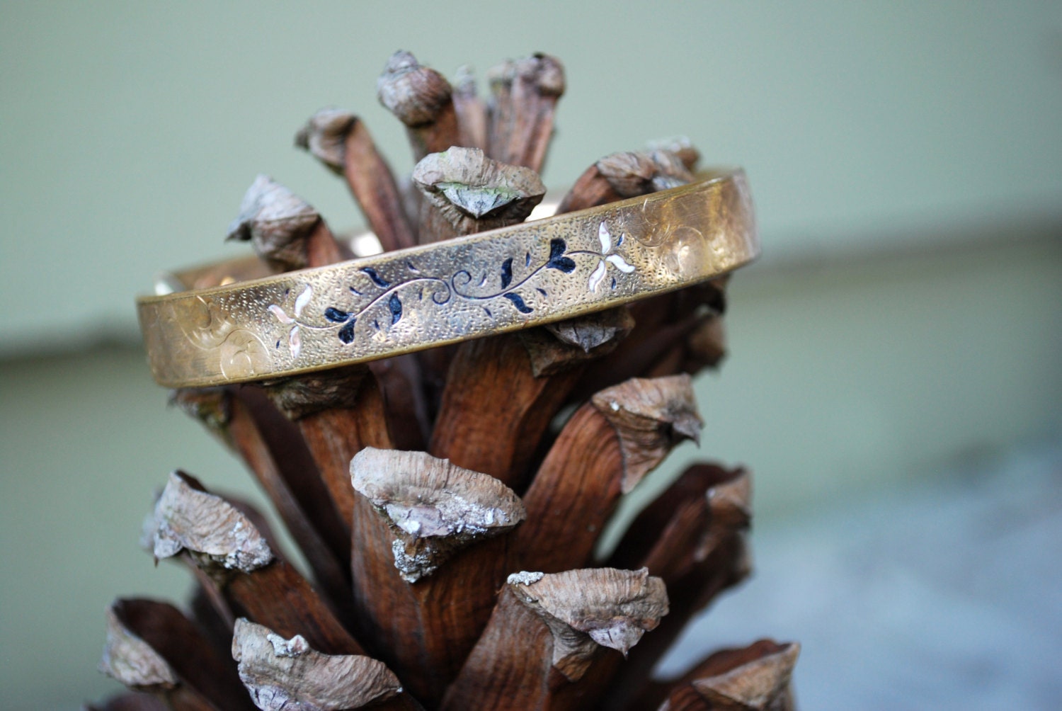 Vintage // 1930's Gold Shell and Enamel Bracelet // RARE Bangle // Real Gold Glam Grunge