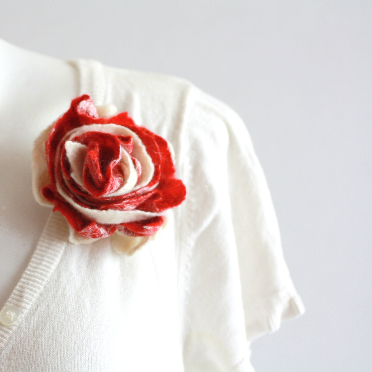 Flower brooch - felted rose pin - red white rose - felt flower hair clip
