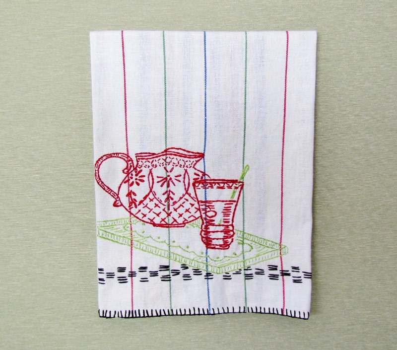 Vintage embroidered towel - country-style dish towel