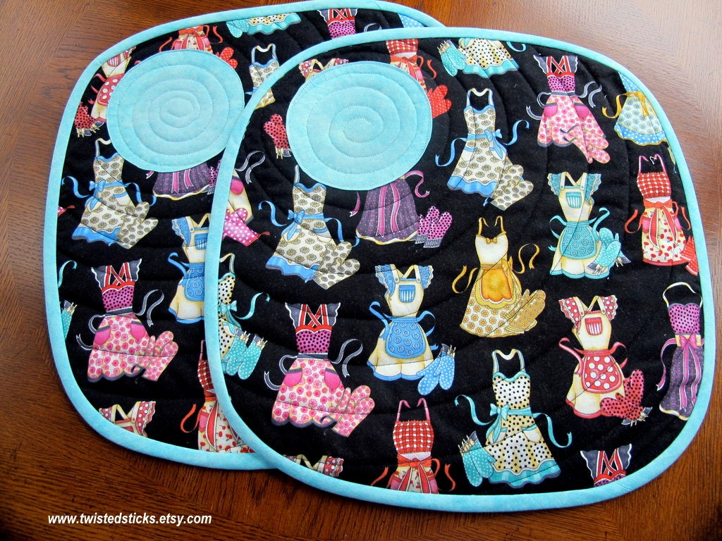 Quilted Modern Placemats, Quilted Snack Mats, Aprons, Round Placemats, Set of  2