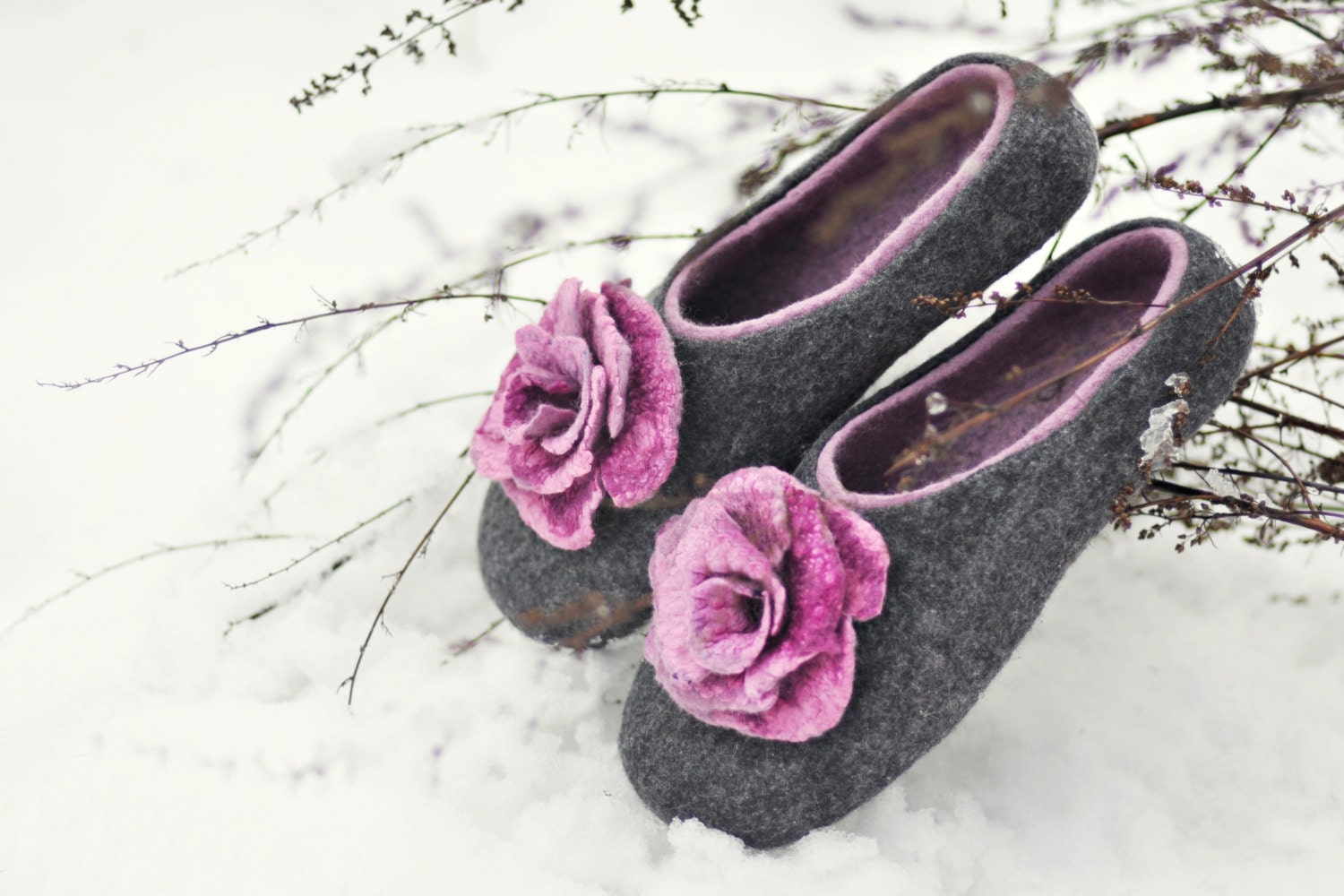 Felted slippers for women - Gray & Lilac - Made to order - Wool shoes / Lilac silk flowers / Handmade home shoes / Eco / Spring trend