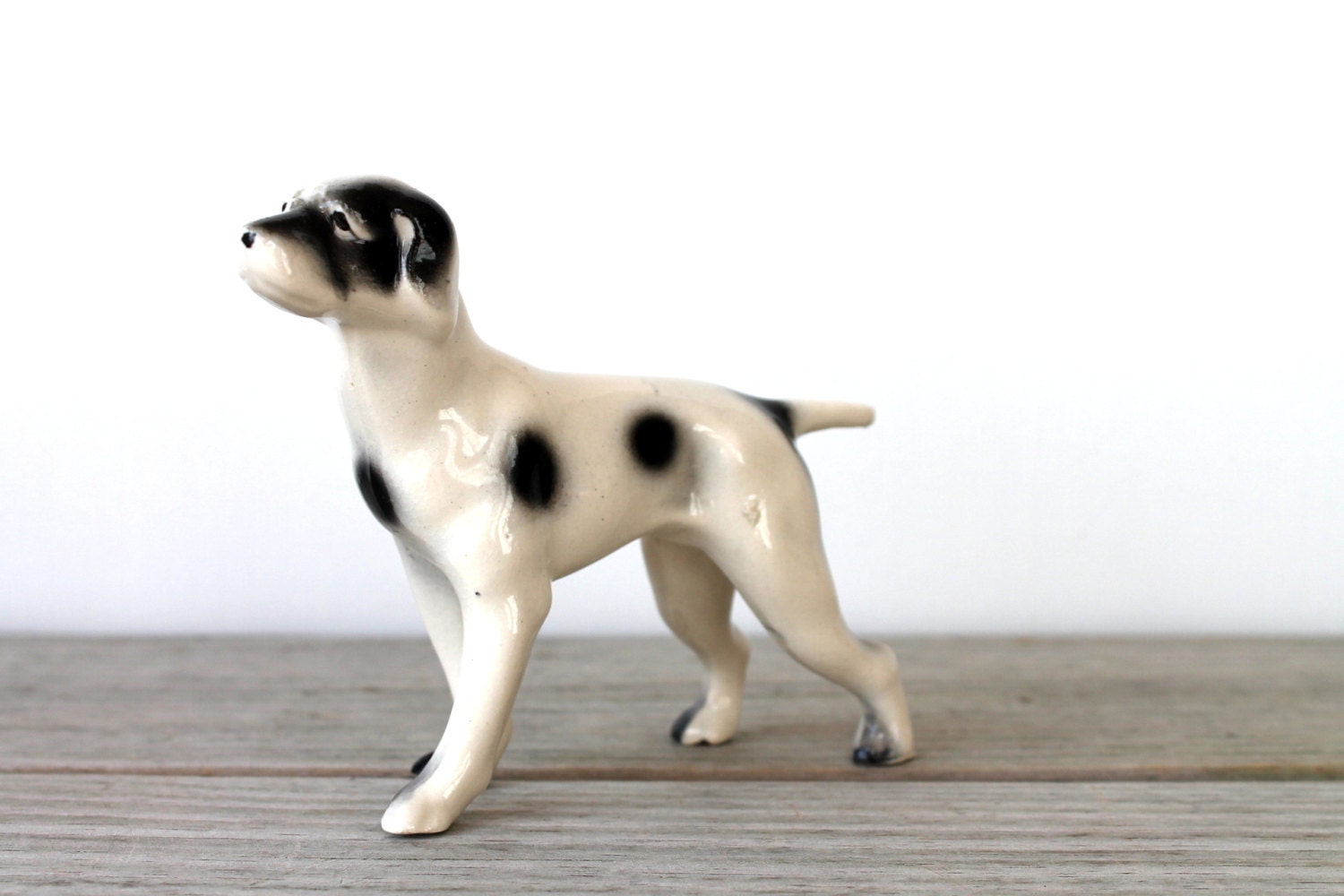 Vintage dog figurine / Japan / mid century / dog lover gift / collectible / pointer / black / white / home decor / dogs
