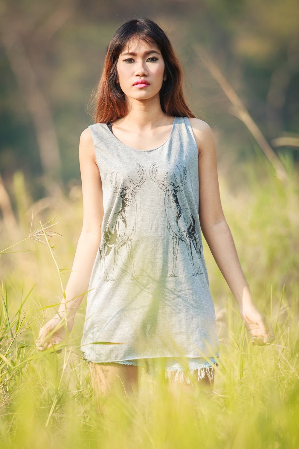 Deer Tank Top - Women T-shirt Top Tunic Animal Screenprinted Unisex Shirt Vest Women Sleeveless Singlet Gray T-Shirt Size M L.
