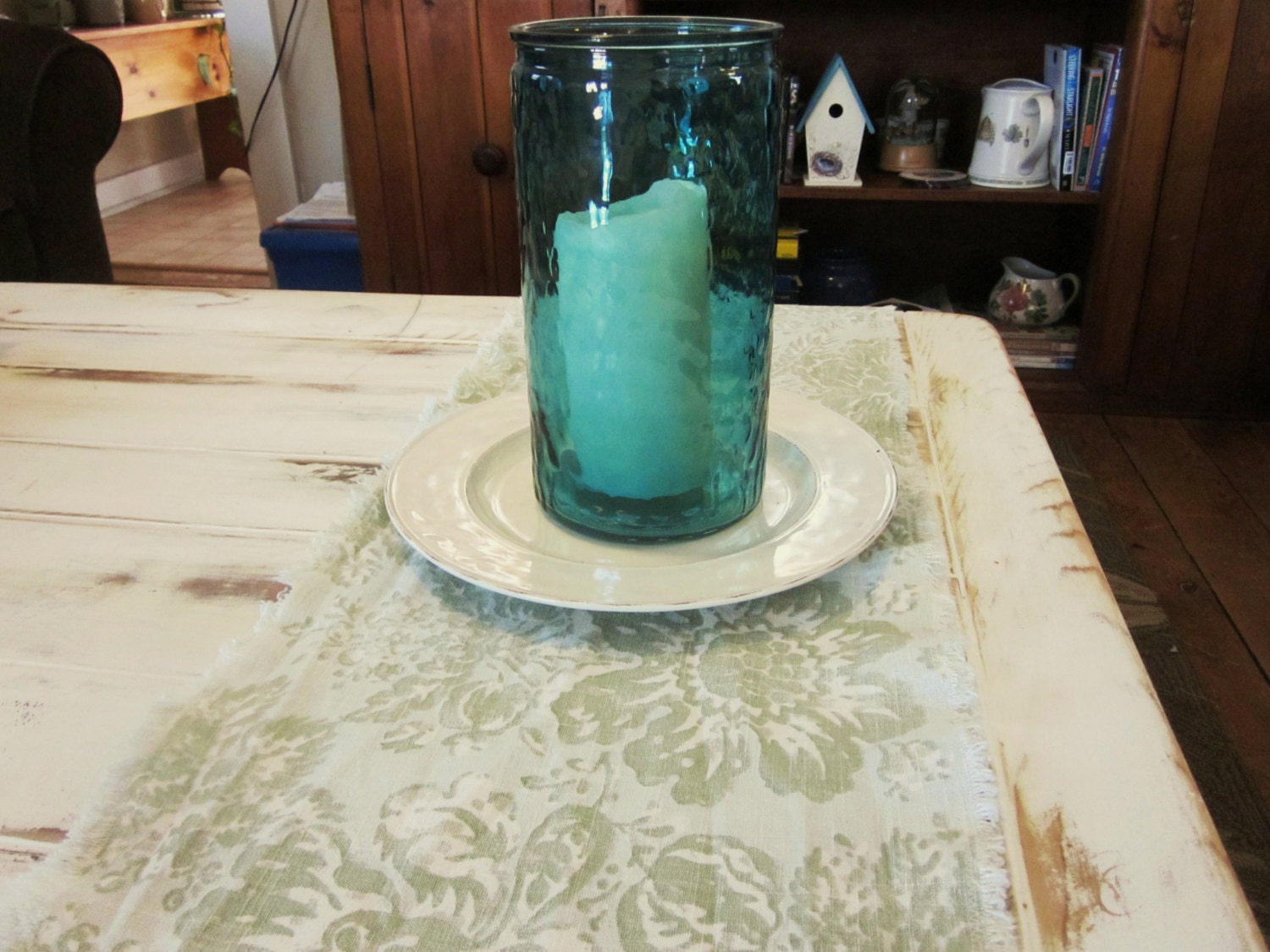 Shabby chic table runner, sage green runner, floral runner, farmhouse decor, shabby chic table runner, home accessories, home decor
