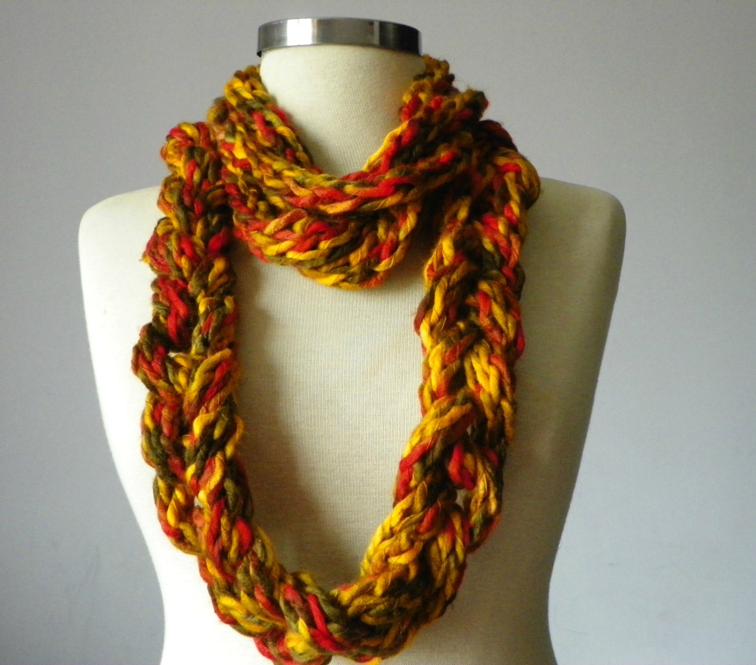 Fingerles Knitted infinity chain scarf, necklace, handmade neckwarmer, autumn winter fashion women accessories