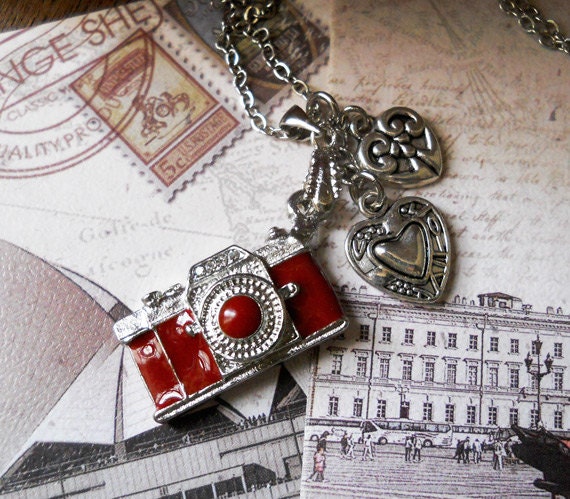 Camera necklace/camera jewelry/graduation gift/vintage camera / film camera/ vintage camera necklace/necklace for women