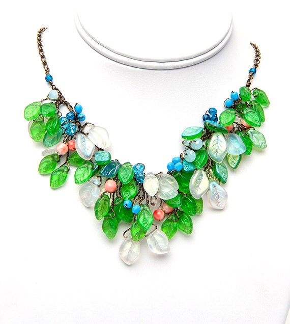Green Flower Statement Necklace, Bib Necklace, Spring Nature Jewelry, Bridal Jewelry with dangle earrings
