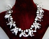 Rare Murano Venetian glass all White Flower Pod Leaf necklace 1930's Italy bridal jewelry
