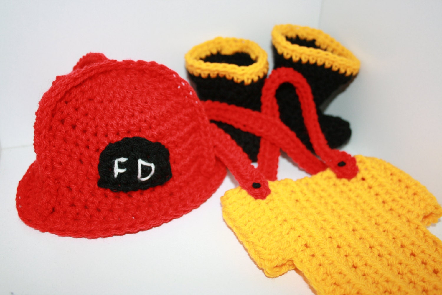 Fireman outfit costume photo prop. Newborn crochet baby gift set.