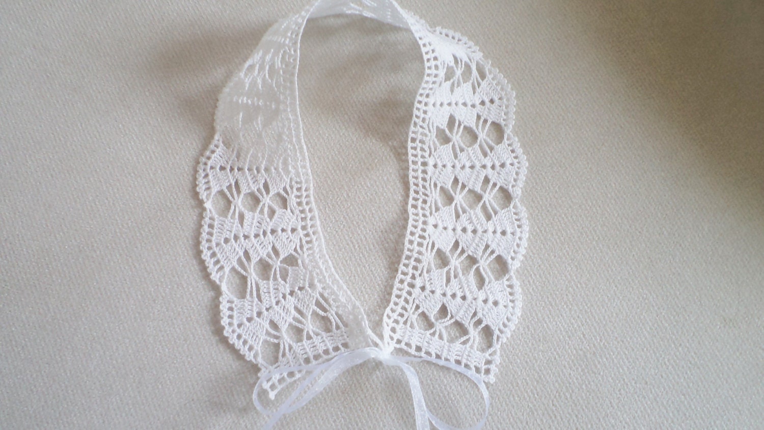 Peter Pan Collar, White lace, detachable collar necklace, Handmade Collar, lace collar, Women Accessories.