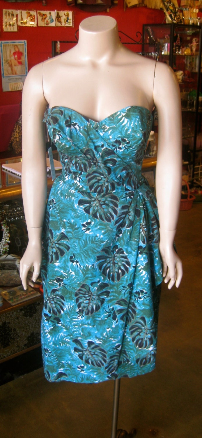 1950s Surfrider Sarong Hawaiian Cotton Dress Strapless Bombshell