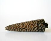 carved horn pendant 60mm (1)