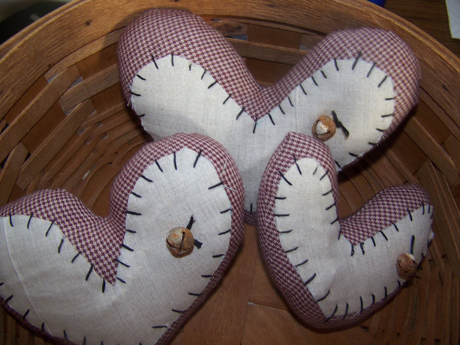 Set of 3 Primitive Homespun Fabric Heart Bowl Fillers/Tucks