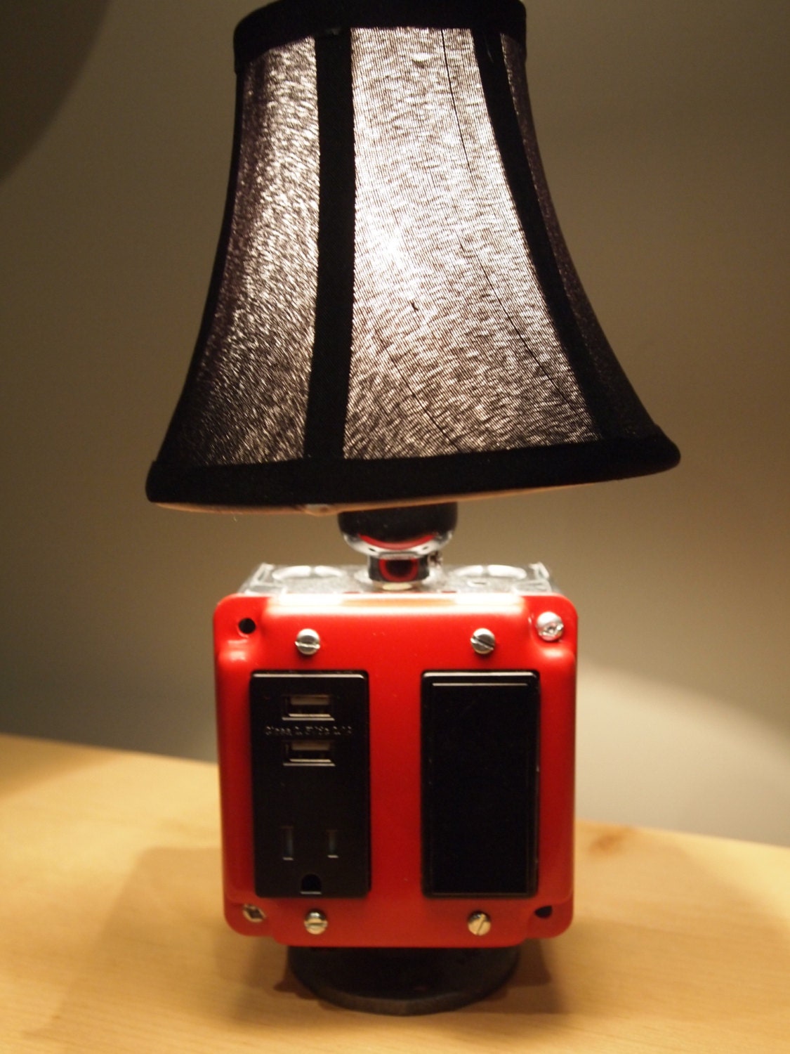 Table or desk lamp & USB charging station (Iphone ...