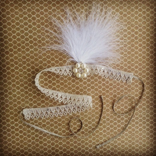1920s Great Gatsby Silver Zigzag headband with pearl rhinestone and feathers - Daisy Buchanan - Great Gatsby 1920s Party - Gatsby Tiffanys