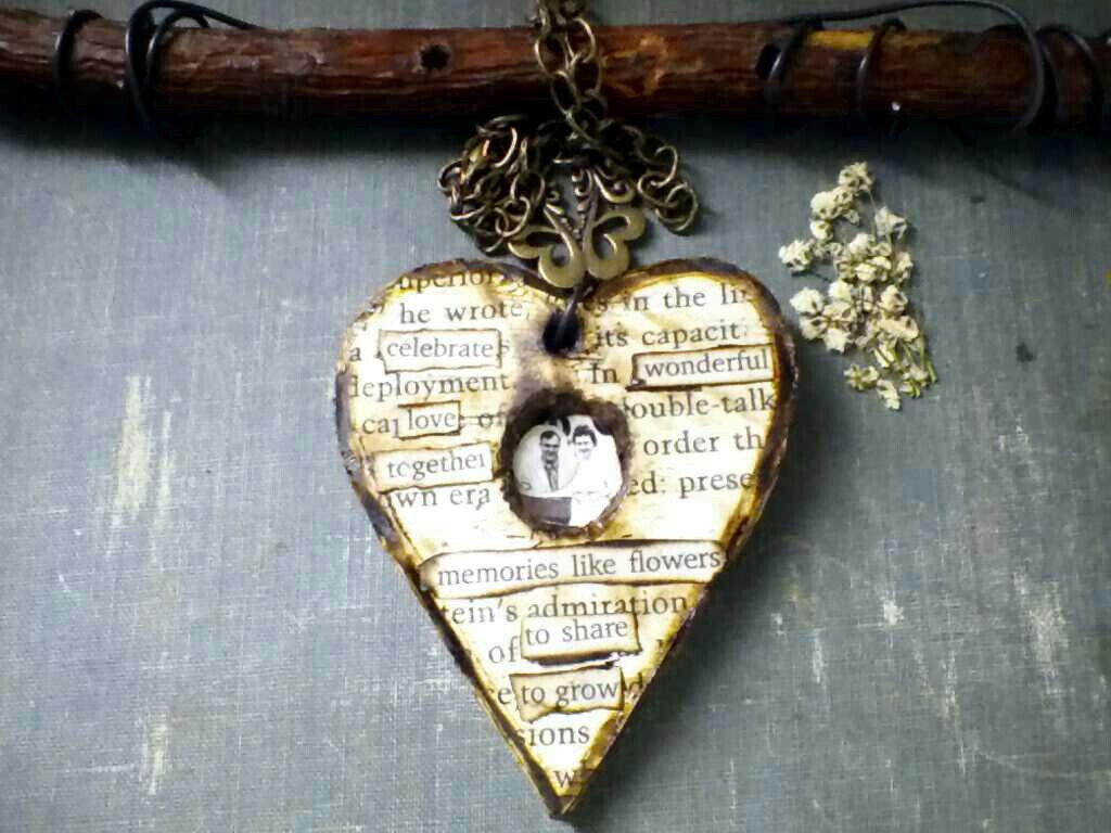 First Anniversay Gift - Paper Jewelry - Picture Frame - Heart Necklace - Vintage Style Pendant