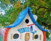 Birdshack with chain