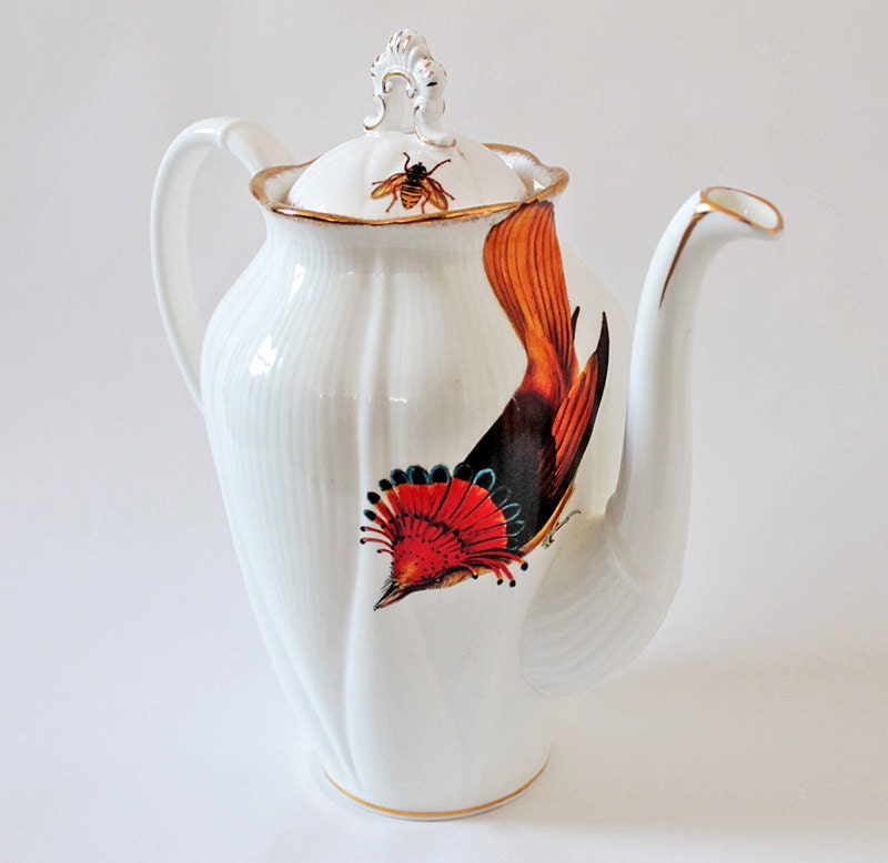 Beautiful Bird Teapot