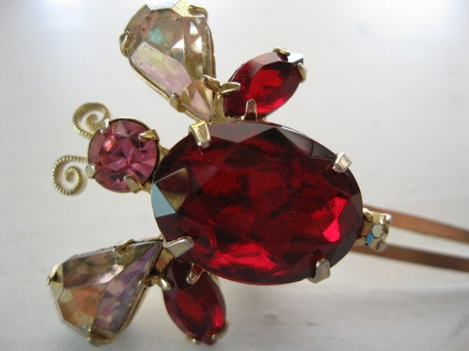 vintage. BARRETTE. gold. RHINESTONE. red. BUTTERFLY. 1960s.