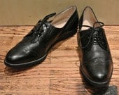Size 9 1980s Black Leather Salvatore Farragamo Spectator Shoes Lace Up Brogues