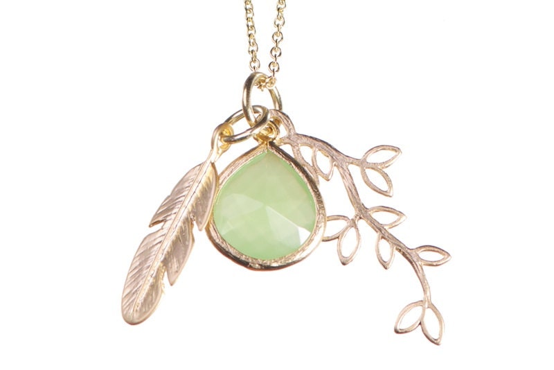 Necklace with Rose-quartz, feather and leaf pendants