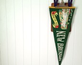 cabin chic....vintage felt pennant NEW BRUNSWICK CANADA souvenir travel extra large