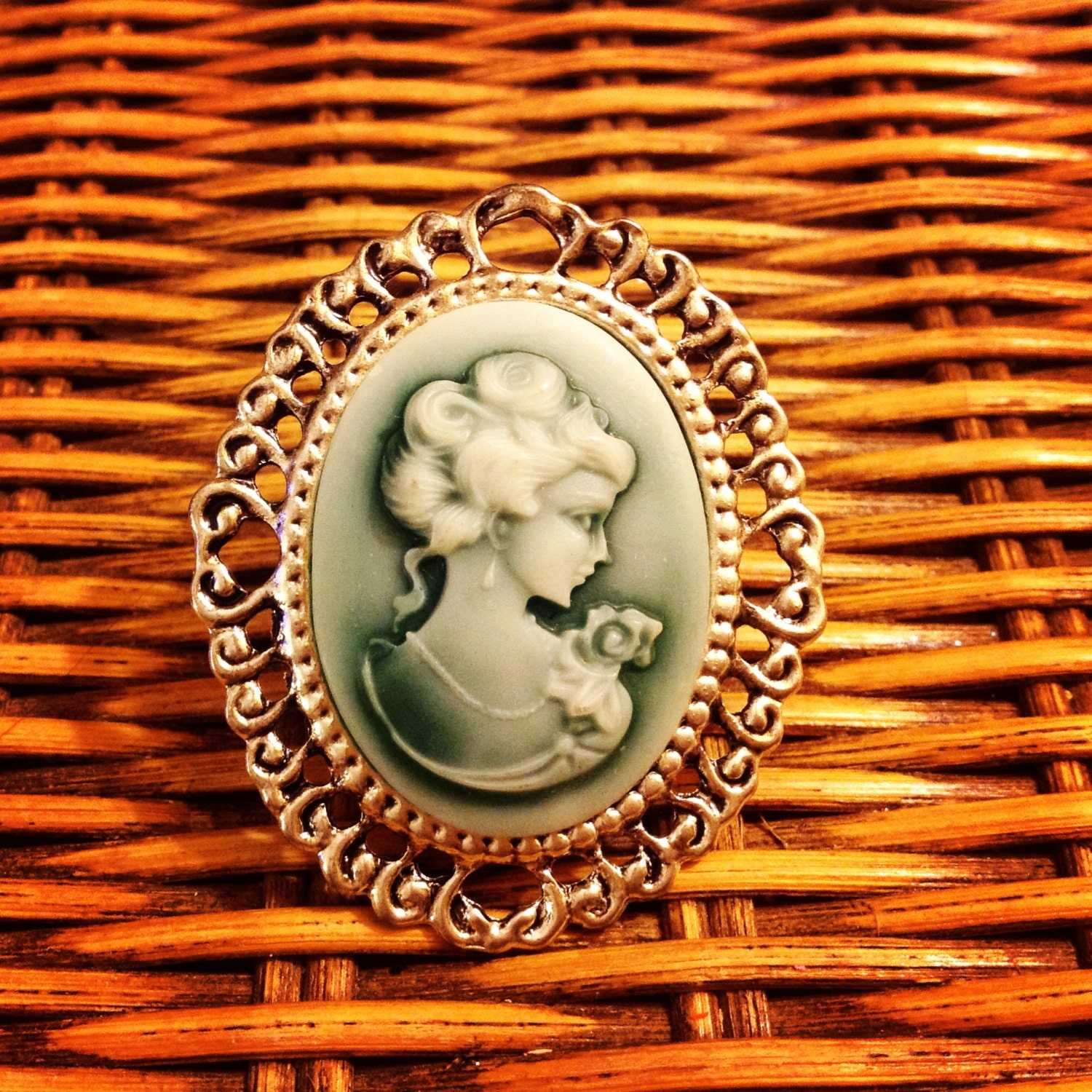 Cameo Frame Adjustable Ring