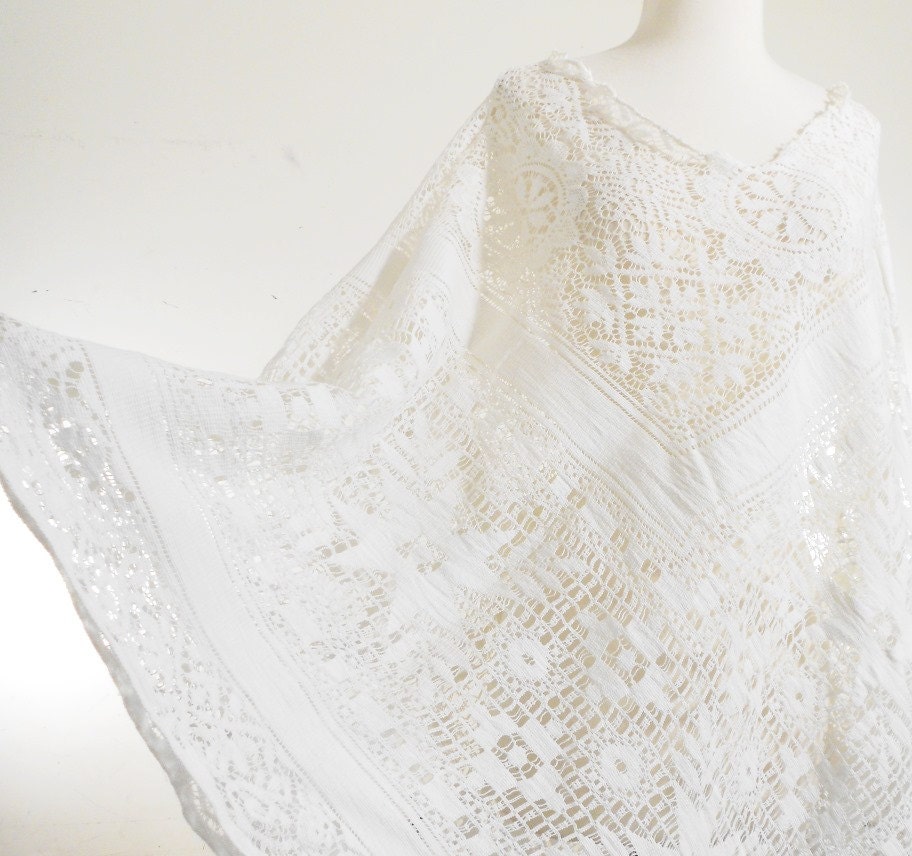 White Lace Poncho, Festival Shawl, Crochet Poncho, Antique Lace Kaftan, White Coverup, Cotton Shawl, Beach Wedding