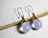 Moonstone earrings. Earrings with moonstone. Golden earrings with moonstone. Moonstone in gold