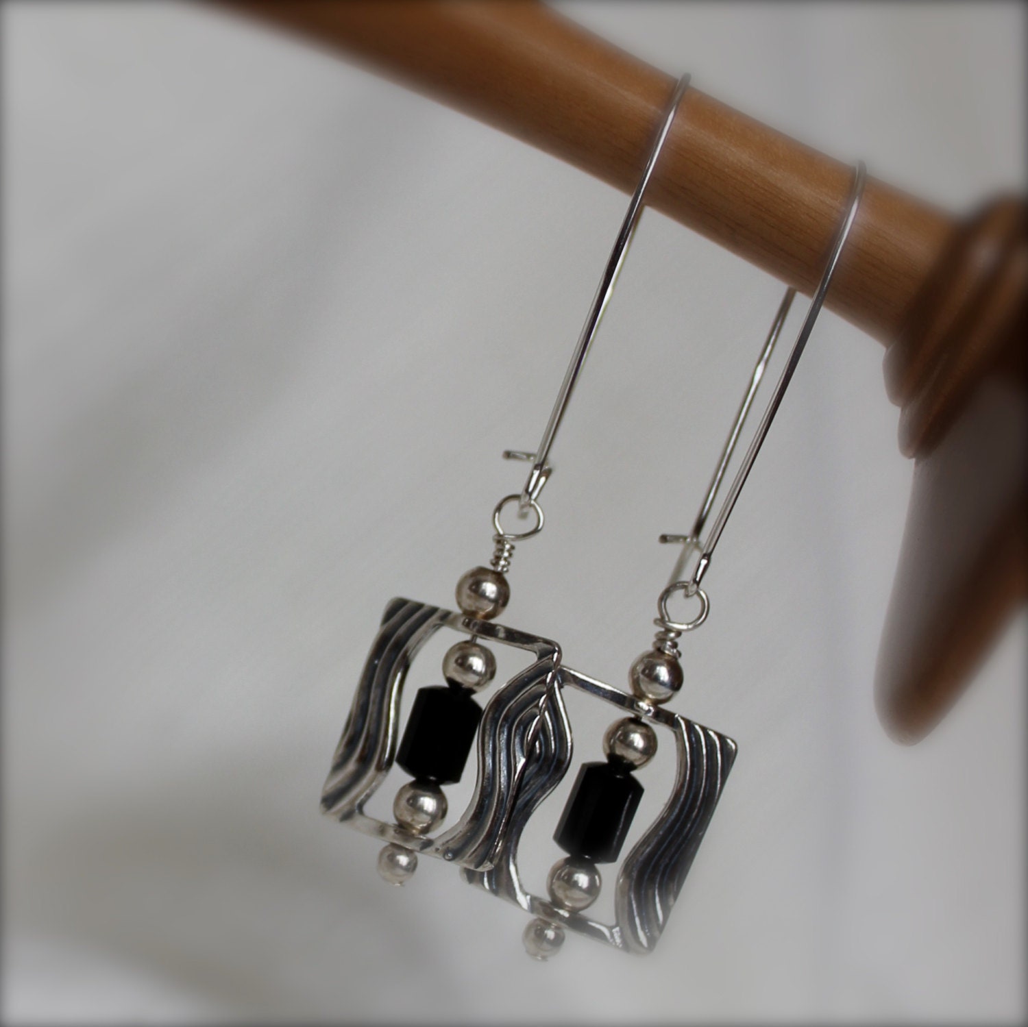Wavy Bead Frame Earrings, Sterling Silver Earrings, Black Crystal, Modern, Chic, Casual, Birthday Gift, JEWELRY GIFT