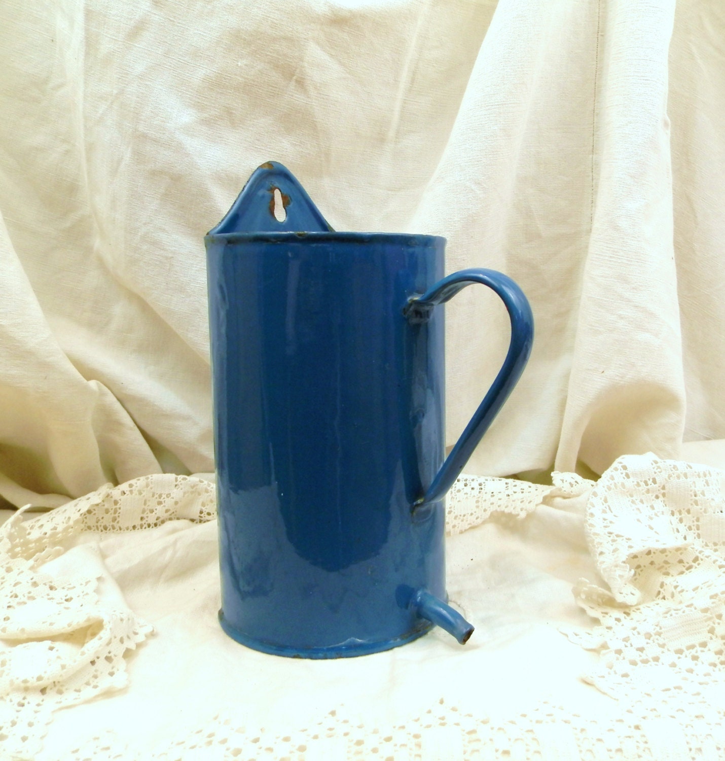Vintage French Enamel 2 L Water Dispenser / French Decor / Country Enamelware Decor