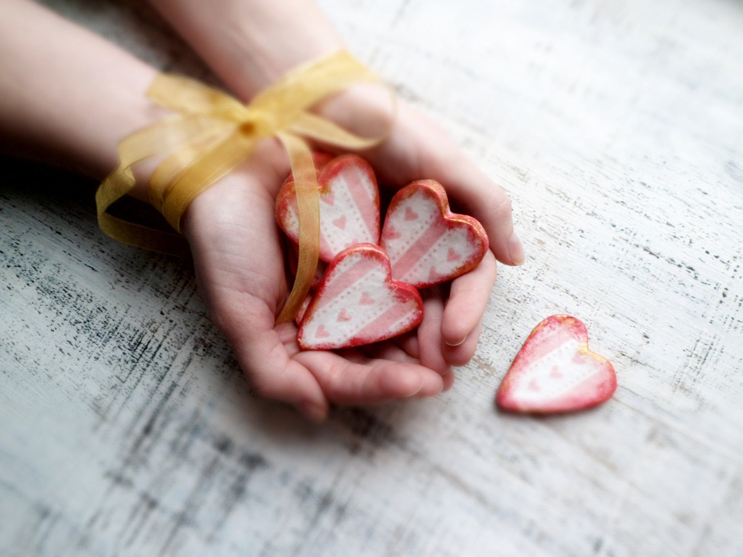 Set of 30 wedding favors heart magnets cottage chic guest favors shabby chic wedding favors bridal shower baby shower pastel pink white