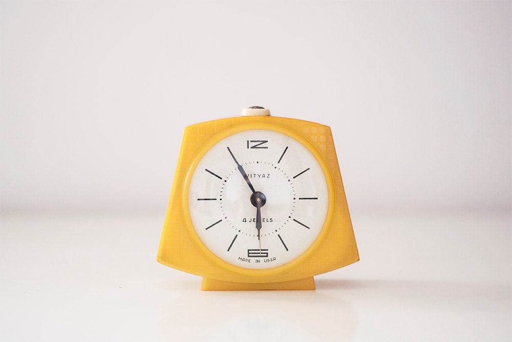 Vintage soviet mechanical alarm clock "Vitjaz" - working condition - CuteOldThings