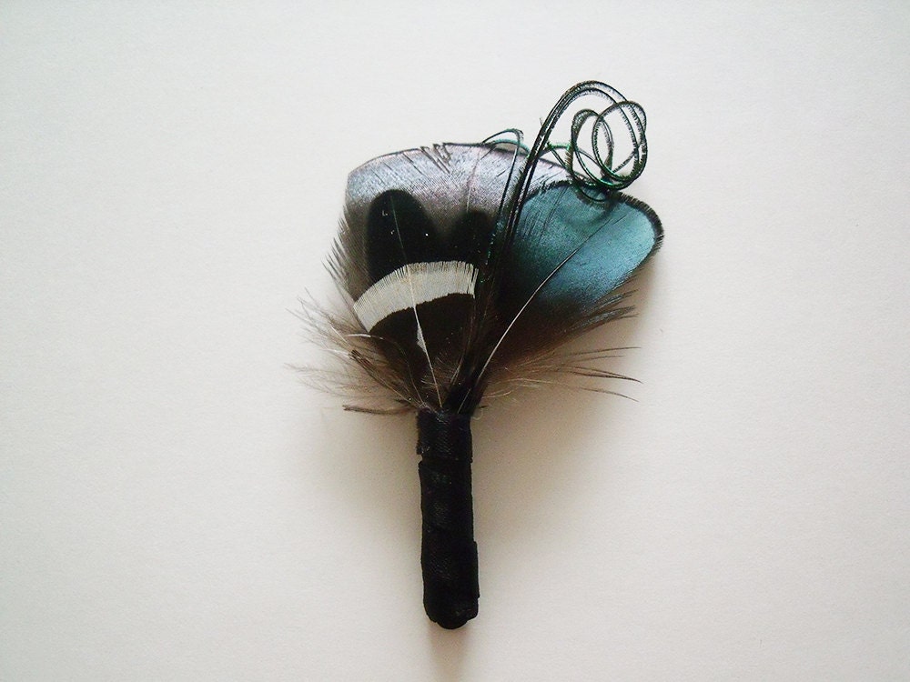 Black and White Feather Boutonnieres - Curled Peacock Lapel Pin - Groomsmen Boutineers - Groom's Rustic Boutineers