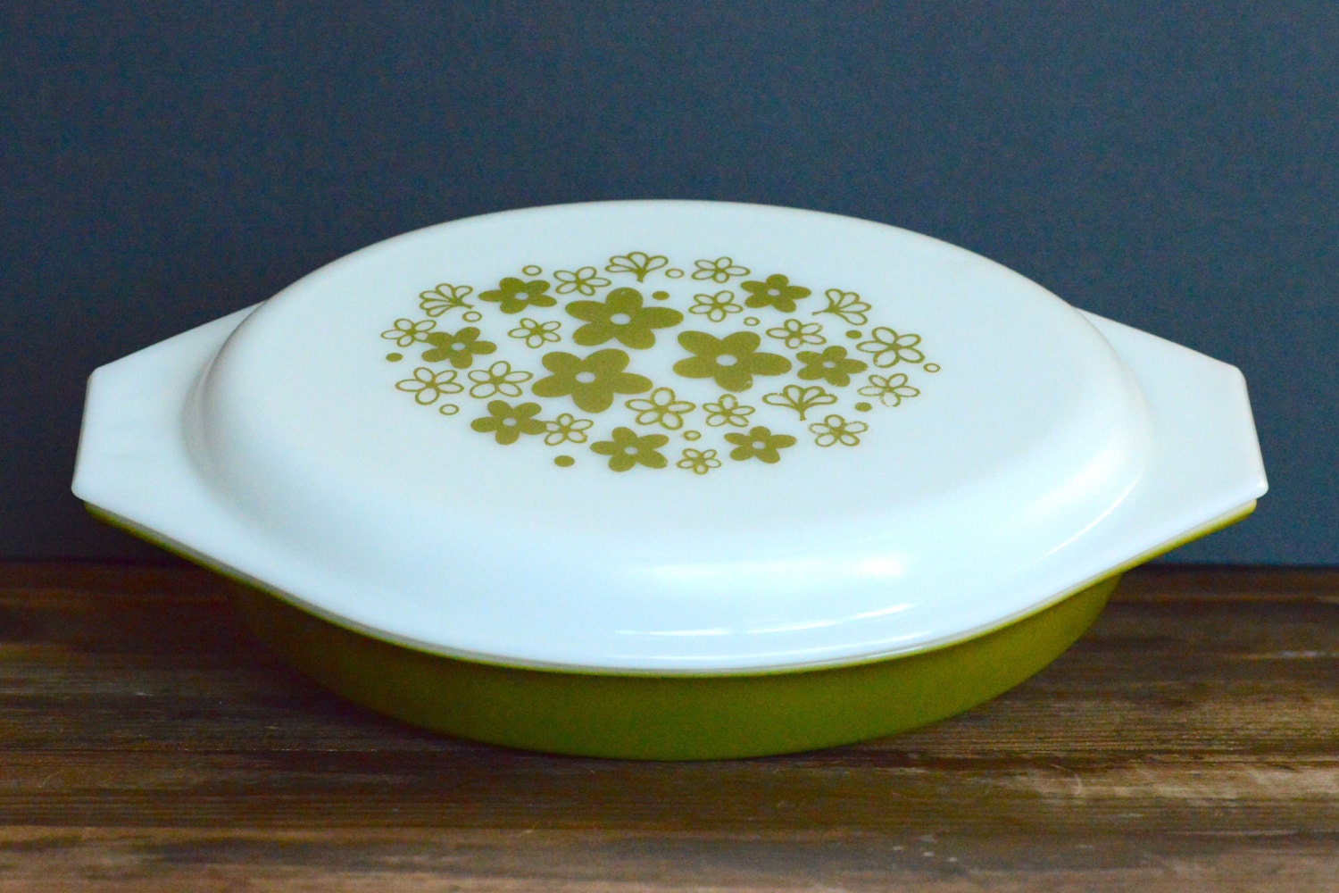 Pyrex USA: "Spring Blossom" oval divided dish (circa 1972-81)
